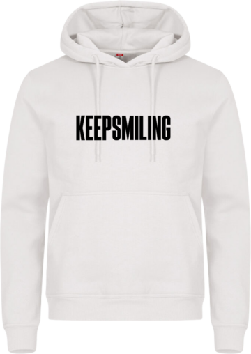 Miami Hoodie i hvid med sort KEEPSMILING-print – en klassisk og frisk hoodie med stærk kontrast og budskab i fokus.