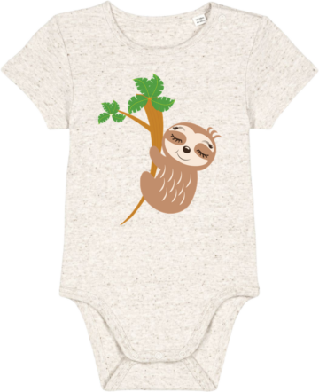 Baby Body i meleret råhvid med farverigt dovendyrdesign – neutral og nuttet til både drenge og piger.