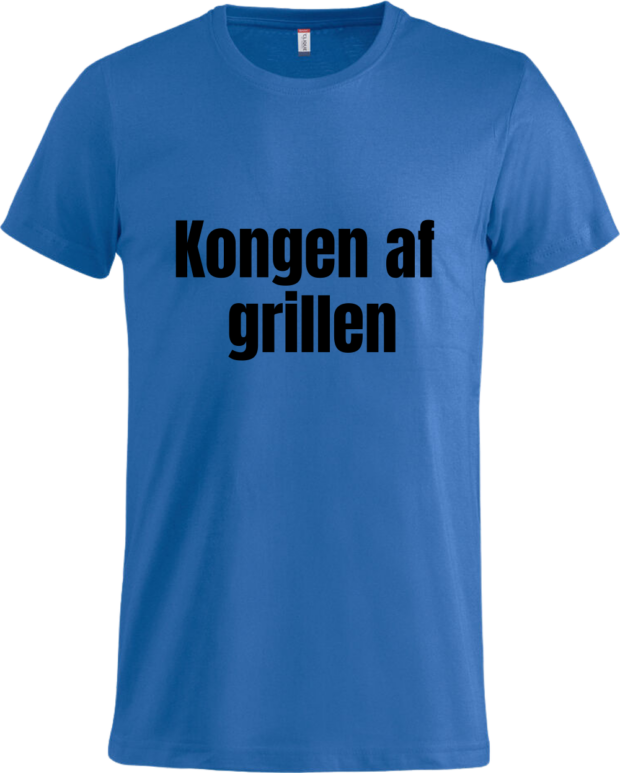 Mørkeblå Basic T-shirt med teksten "Kongen af grillen" i fed sort skrift, perfekt til grillentusiasten.